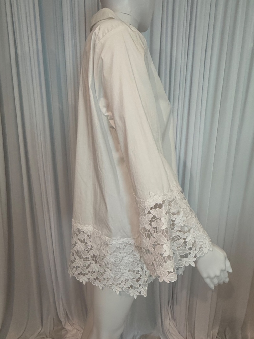 Colleen Lopez White Lace Trim Button Front Blouse L NWOT - Picture 6 of 16
